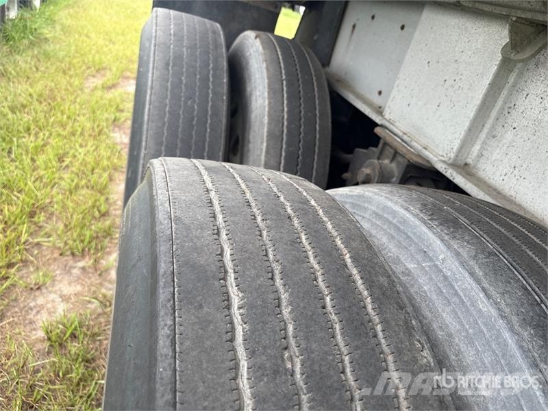 East Mfg 33 ft T/A Aluminum End Dump Trailer 傾卸式拖車