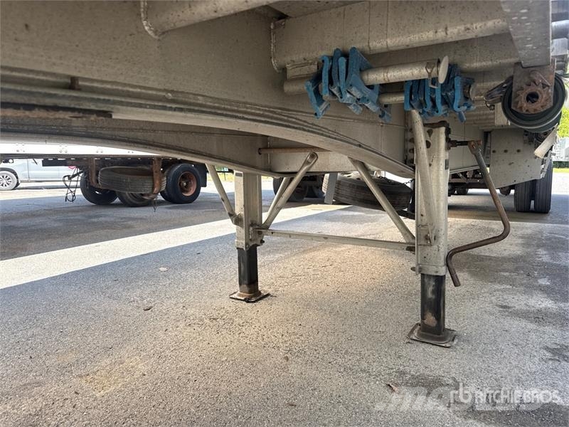 East Mfg BST II 48 ft T/A Spread Axle Flatbed Trailer Pritschenanhänger