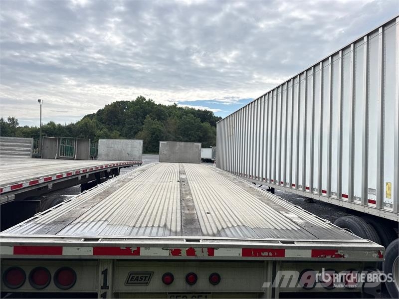 East Mfg BST II 48 ft T/A Spread Axle Flatbed Trailer Pritschenanhänger