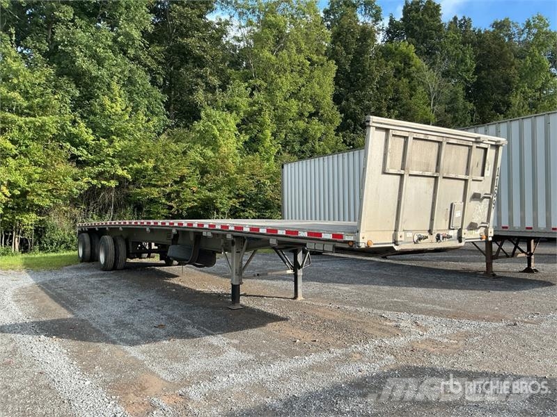 East Mfg BST II Flatbed Trailer Remolques de cama baja