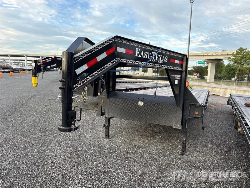 East Mfg Texas 30 ft T/A Gooseneck Equipment Trailer Autotransport-Anhänger