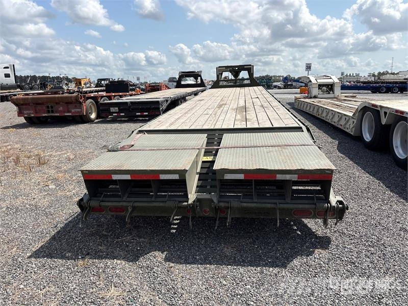 East Mfg Texas 40 ft T/A Gooseneck Equipment Trailer Remolques para transporte de vehículos