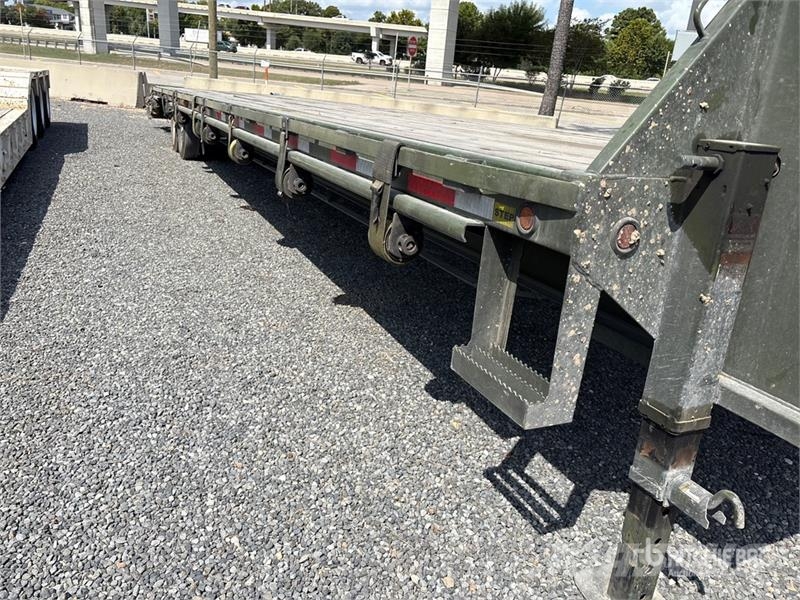 East Mfg Texas 40 ft T/A Gooseneck Equipment Trailer Remolques para transporte de vehículos