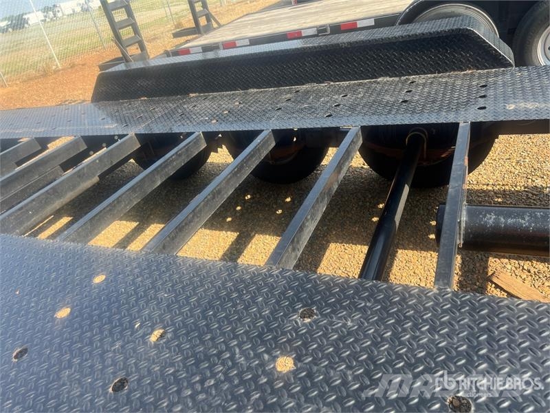 East Mfg Texas 44 ft Tri/A Gooseneck Equipment Trailer Autotransporter prikolice