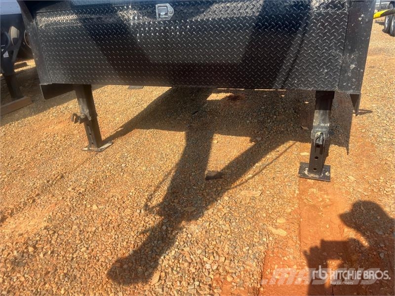 East Mfg Texas 44 ft Tri/A Gooseneck Equipment Trailer Autotransporter prikolice