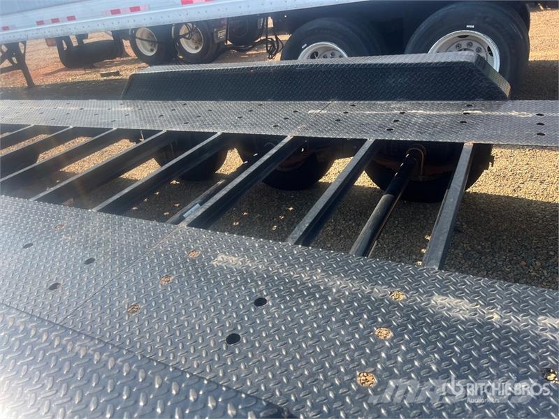 East Mfg Texas 44 ft Tri/A Gooseneck Equipment Trailer Autotransporter prikolice