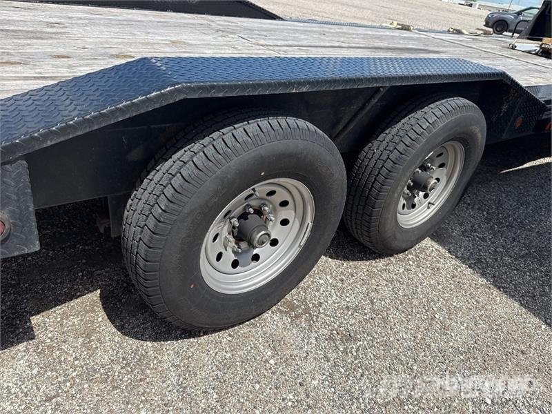 East Mfg Texas Silverline 32 ft T/A Gooseneck Equipment Tra Autotransportanhänger