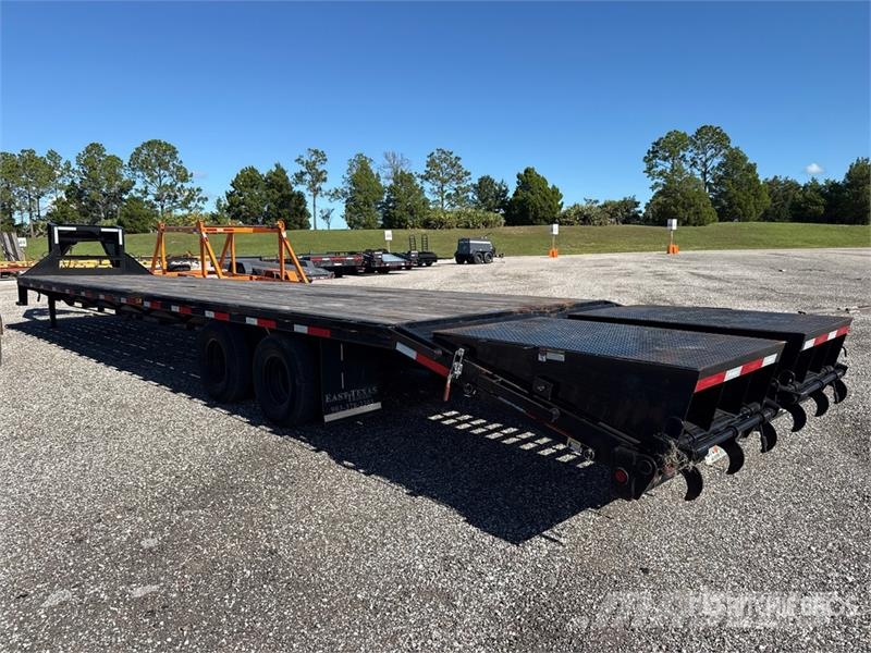 East Mfg Texas T/A Gooseneck Equipment Trailer Car carrier