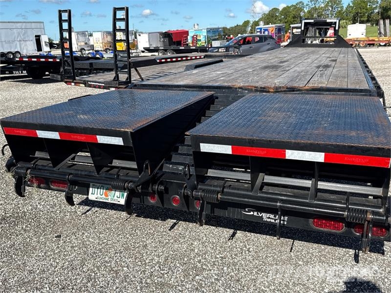 East Mfg Texas T/A Gooseneck Equipment Trailer Car carrier