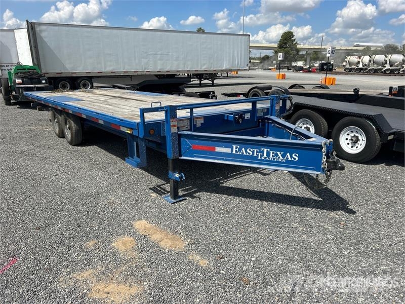 East Mfg Texas Trailers 24 ft T/A Tilt Deck Trailer Low loaders