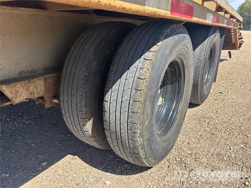 East Mfg Texas Trailers 40 ft T/A Gooseneck Equipment Trail Prikolice za prevoz vozil