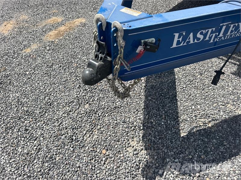 East Mfg Texas Trailers 24 ft T/A Tilt Deck Trailer Low loaders