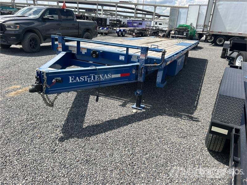 East Mfg Texas Trailers 24 ft T/A Tilt Deck Trailer Low loaders