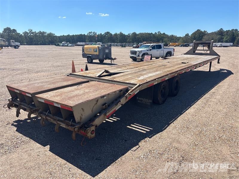 East Mfg Texas Trailers 40 ft T/A Gooseneck Equipment Trail Prikolice za prevoz vozil