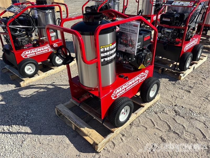 Easy-Kleen Magnum Gold Pressure Washer (Unused) 輕壓清洗機
