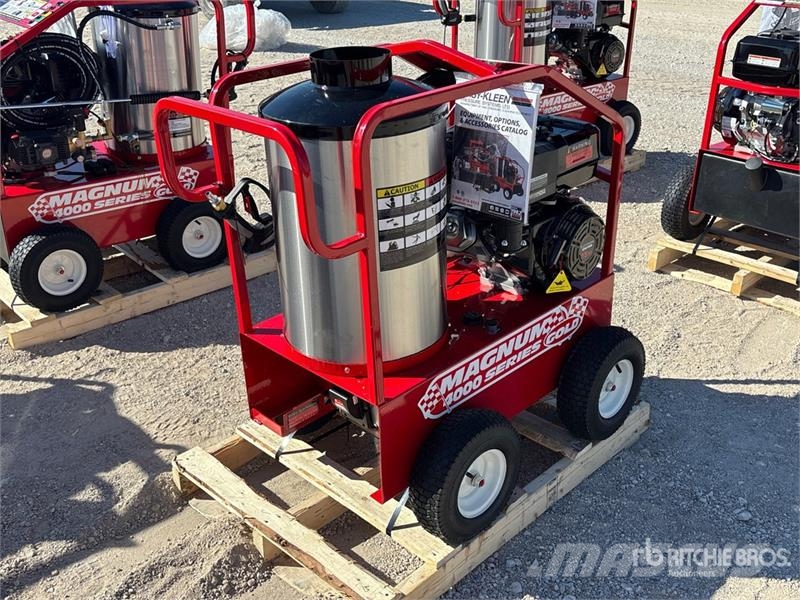 Easy-Kleen Magnum Gold Pressure Washer (Unused) 輕壓清洗機