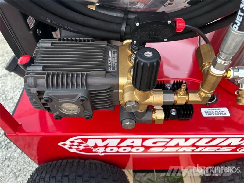 Easy-Kleen Magnum Gold Pressure Washer (Unused) معدات الغسل بالضغط الخفيف