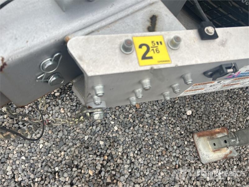 EBY 16 ft T/A Equipment Trailer Auto pārvadāšanas treileri
