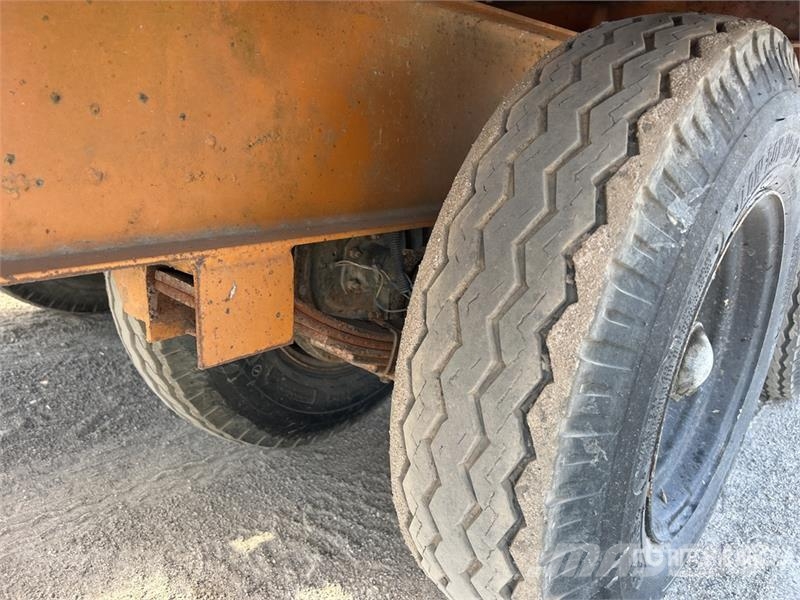 Econoline MP423DE T/A Equipment Trailer 車両運搬用トレーラー