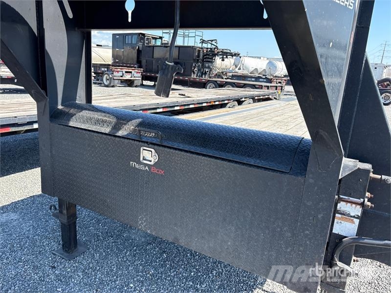 ED Trailers 40 ft T/A Gooseneck Equipment Trailer Prikolice za prevoz vozil