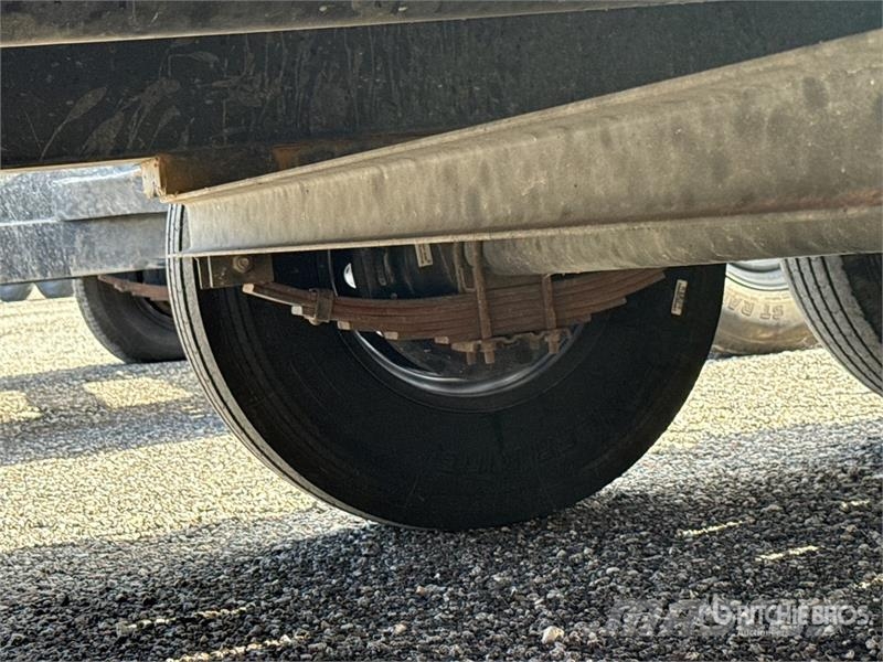 ED Trailers 40 ft T/A Gooseneck Equipment Trailer Auto pārvadāšanas treileri