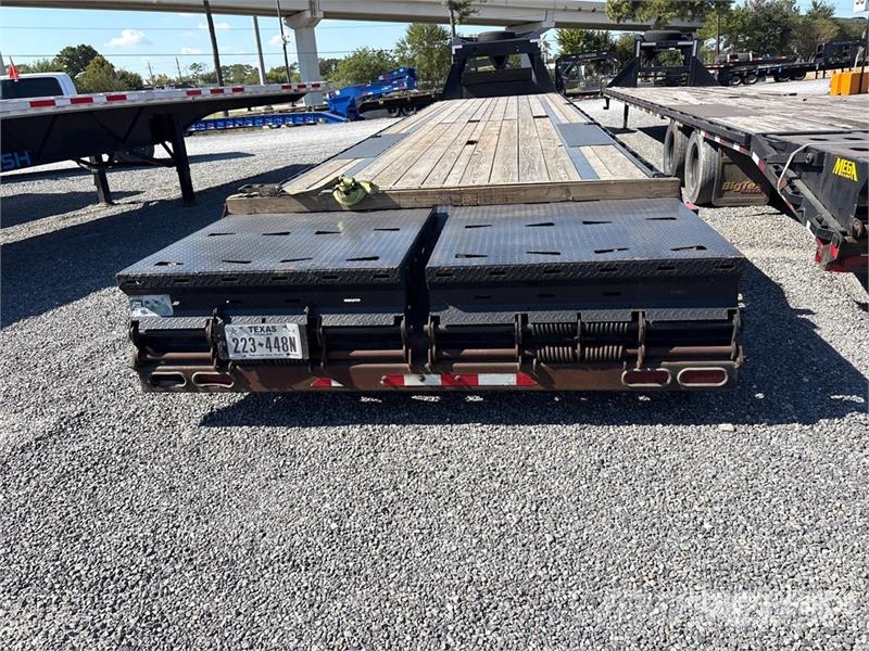 ED Trailers 40 ft T/A Gooseneck Equipment Trailer Prikolice za prevoz vozil
