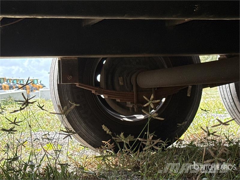 ED Trailers EC101024037735-GN 40 ft Tri/A Equipment T Prívesy na prepravu automobilov