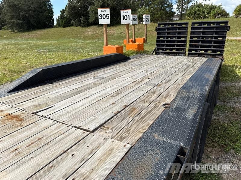 ED Trailers EC101024037735-GN 40 ft Tri/A Equipment T Prívesy na prepravu automobilov