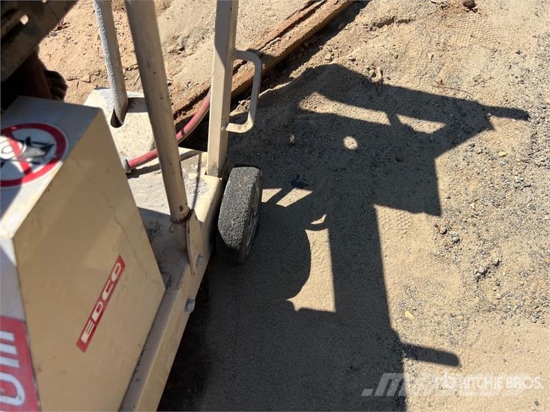 Edco DS20-390 20 in Walk-Behind Saw Mobile sagbruk