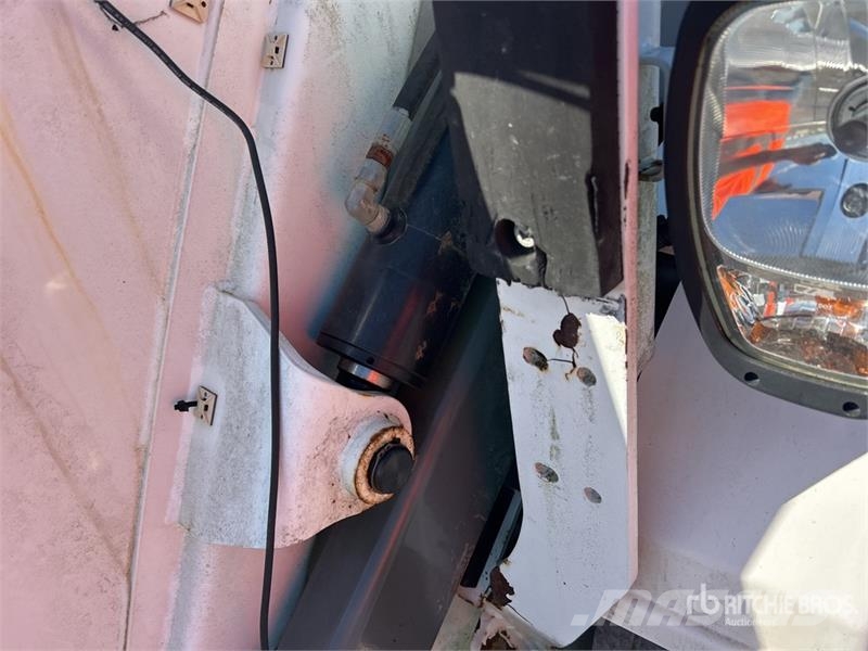 Elgin Pelican on Elgin Sweeper Truck Šlavimo sunkvežimiai