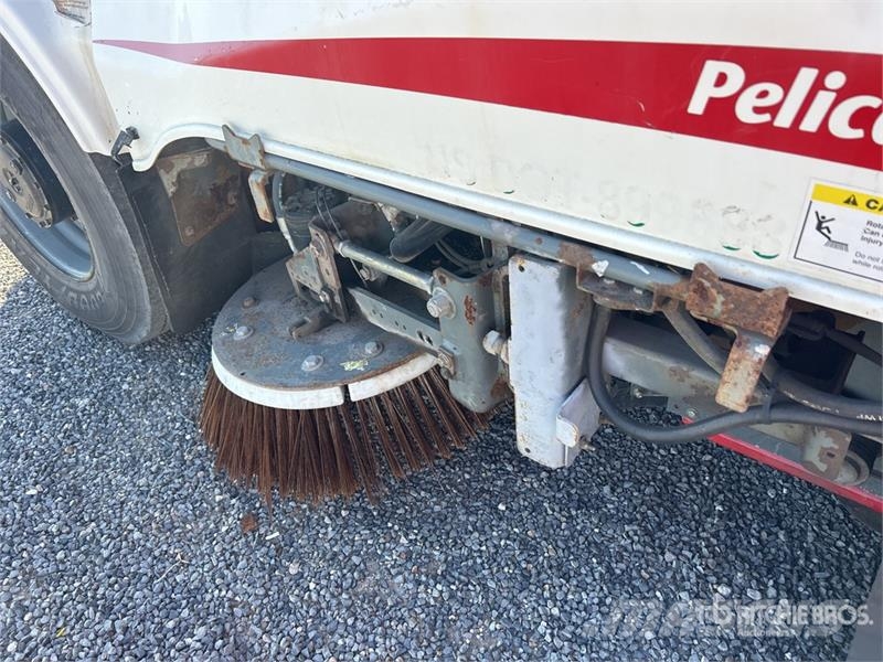 Elgin Pelican on Elgin Sweeper Truck Šlavimo sunkvežimiai