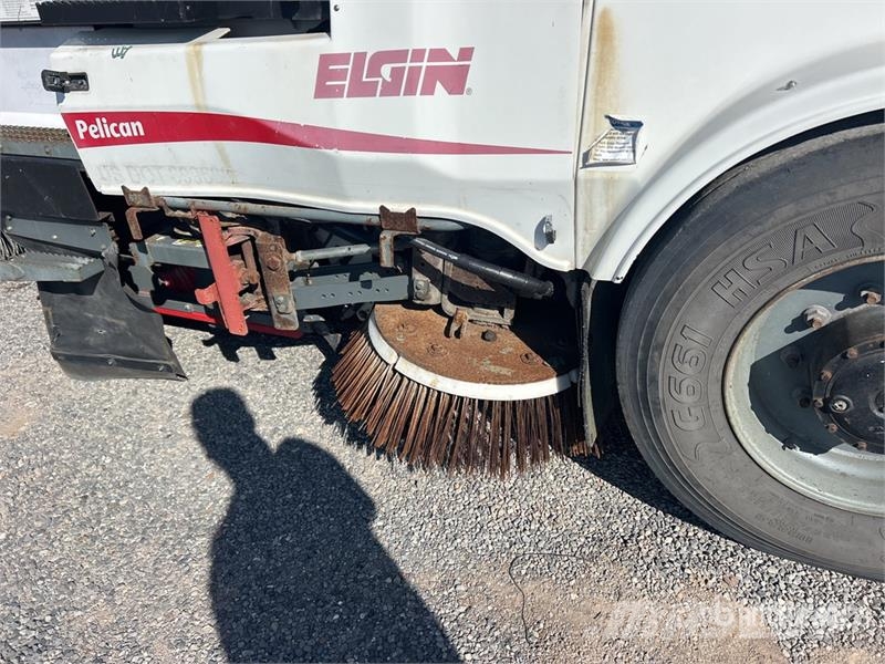 Elgin Pelican on Elgin Sweeper Truck Šlavimo sunkvežimiai