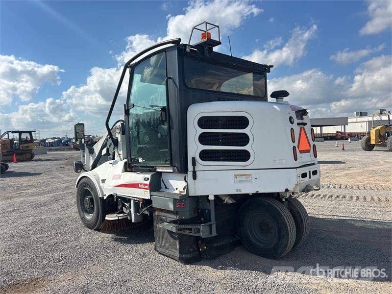 Elgin Pelican on Elgin Sweeper Truck Šlavimo sunkvežimiai
