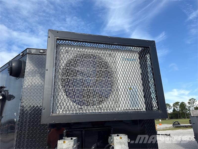 Empire Cargo 25 ft T/A Food Concession Trailer Outros reboques