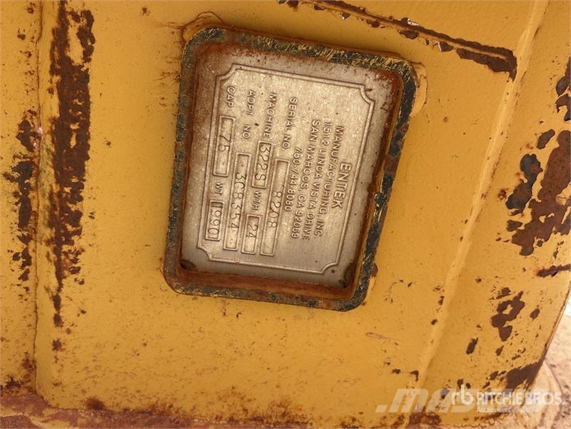 Entek 24 in Digging Excavator Bucket Кофи