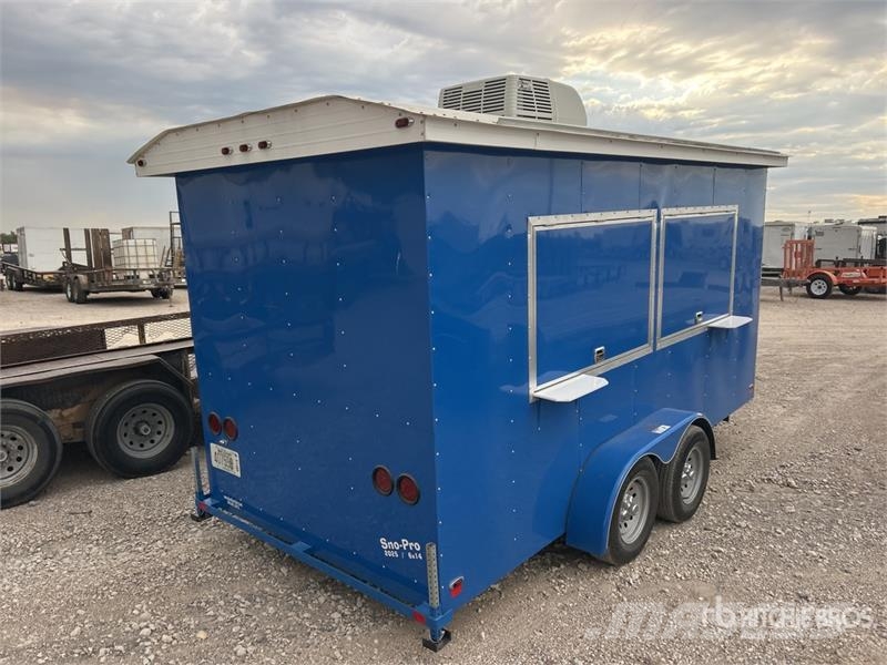 Erskine & Sons 14 ft T/A Food Concession Trailer مقطورات أخرى