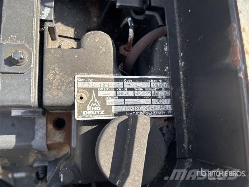 Etnyre MU4TRL T/A 400 gal Asphalt Distributor Trailer Otros remolques