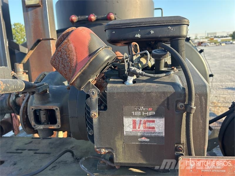 Etnyre MU4TRL T/A 400 gal Asphalt Distributor Trailer Otros remolques