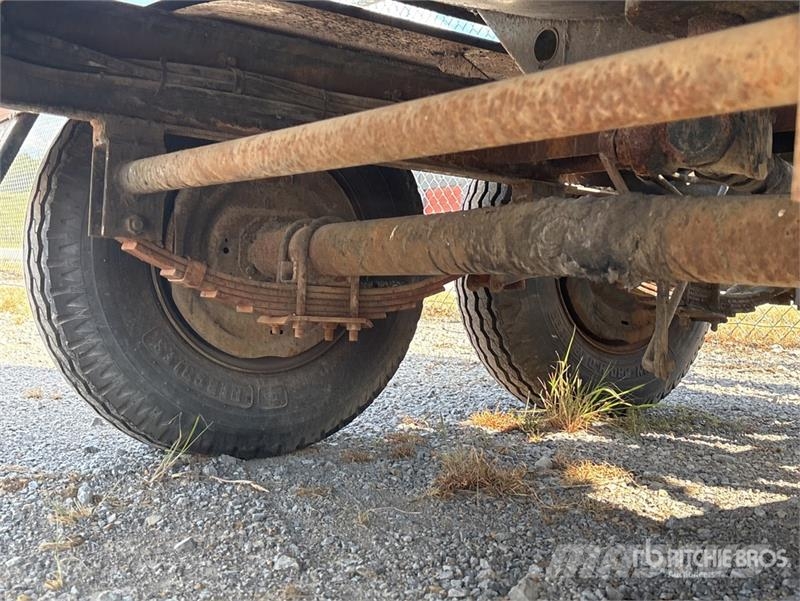 Etnyre MU4TRL T/A 400 gal Asphalt Distributor Trailer Otros remolques