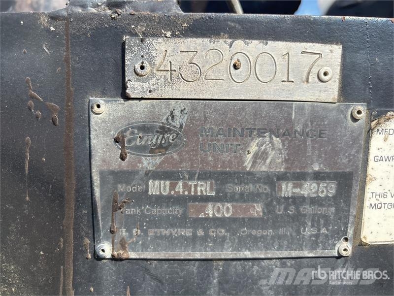 Etnyre MU4TRL T/A 400 gal Asphalt Distributor Trailer Otros remolques
