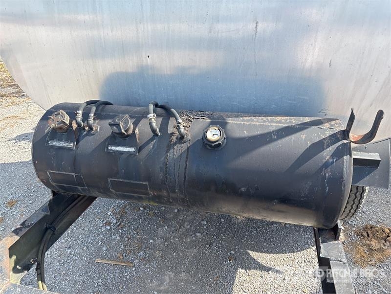 Etnyre MU4TRL T/A 400 gal Asphalt Distributor Trailer Otros remolques