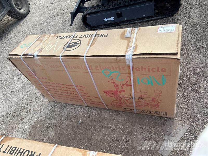  EV-WHITE Electric Scooter (Unused) مركبات لجميع التضاريس
