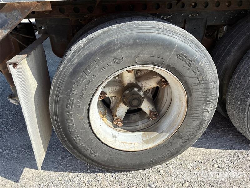 Evans 40 ft x 96 in T/A Van Trailer (Inoperable) Gesloten opbouw trailers