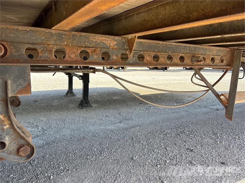Evans 40 ft x 96 in T/A Van Trailer (Inoperable) Gesloten opbouw trailers