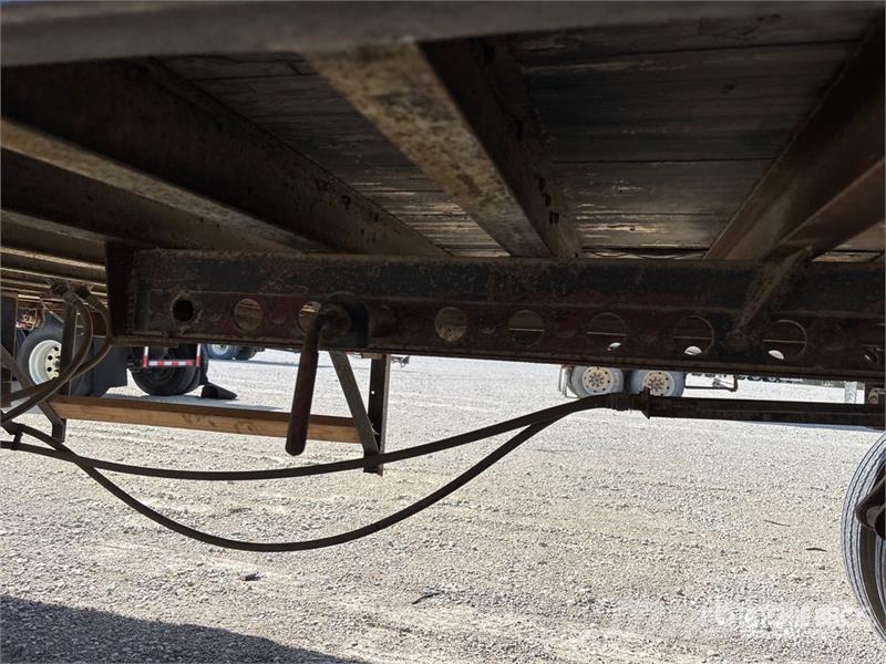 Evans 40 ft x 96 in T/A Van Trailer (Inoperable) Gesloten opbouw trailers