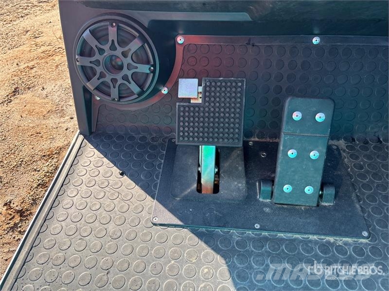 Evolution Classic 4 Plus Electric Golf Cart (Inope Golf vozila