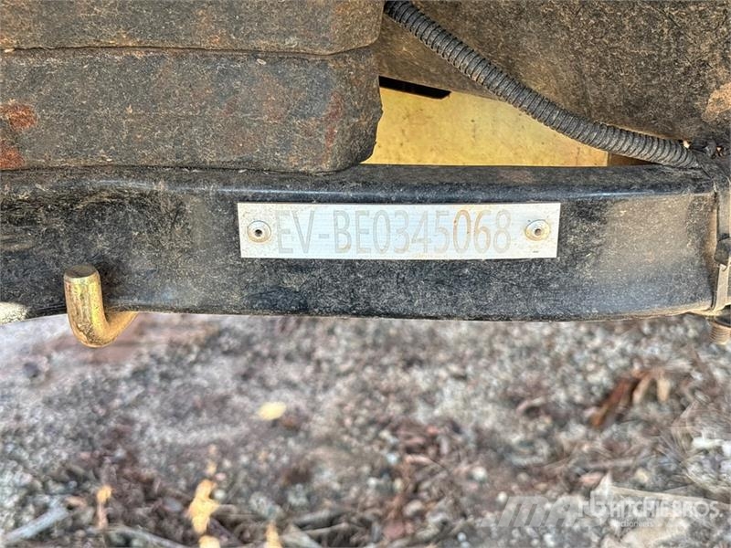Evolution Forester 4 Plus Electric Golf Cart (Inop Golf vozila