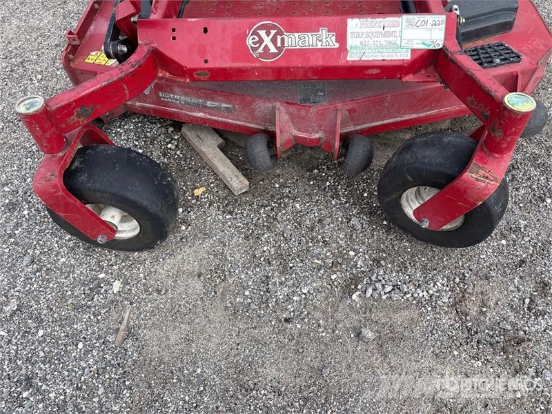 Exmark Lazer Z E-Series Ride-On 60 in Lawn Mower Åkgräsklippare