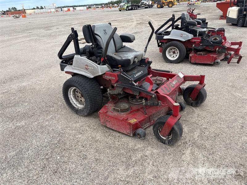 Exmark Lazer Z E-Series Ride-On Lawn Mower Murutraktorid