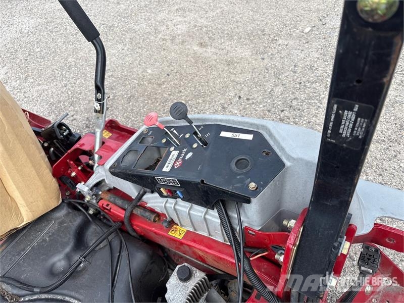 Exmark Lazer Z E-Series Ride-On Lawn Mower Riding mowers